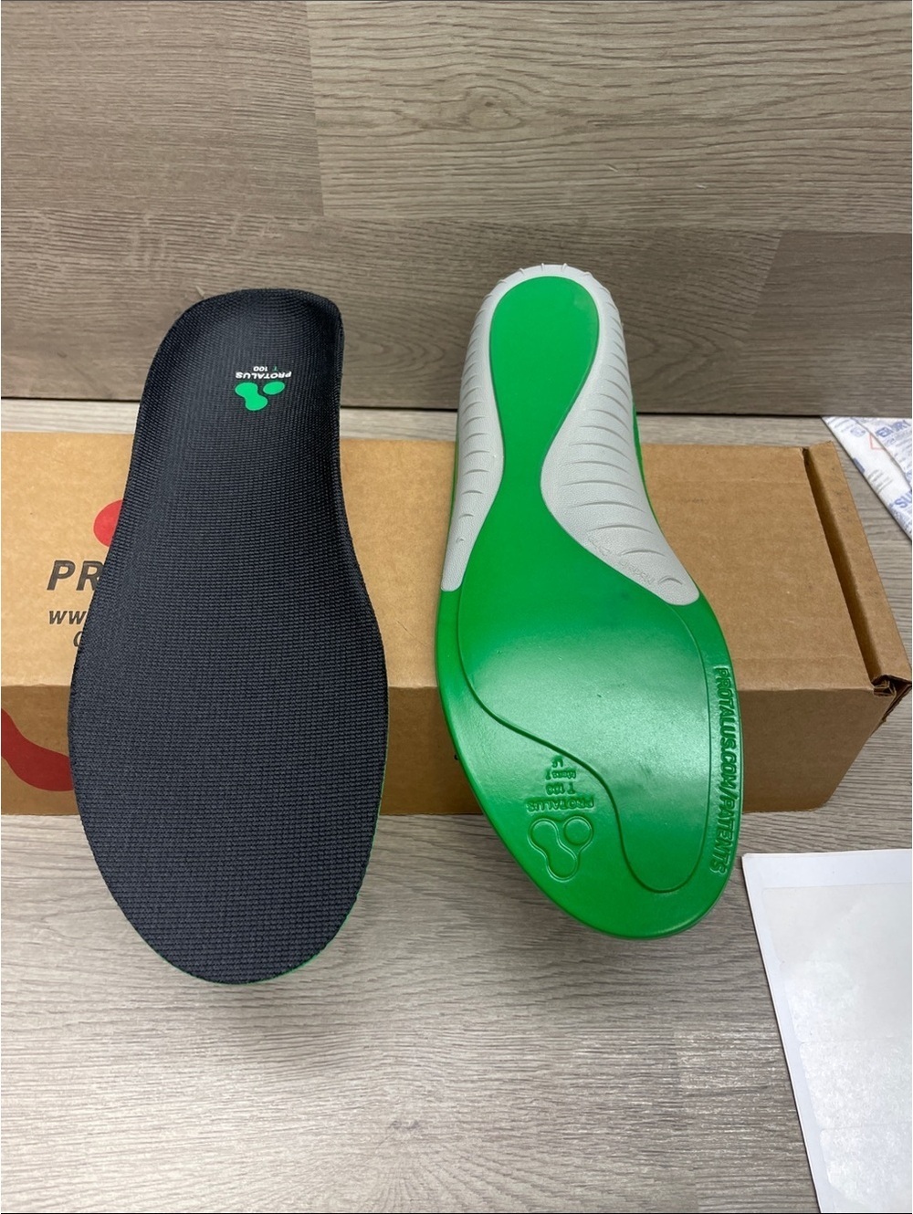 Women's Green and Black Comfort Insoles #291